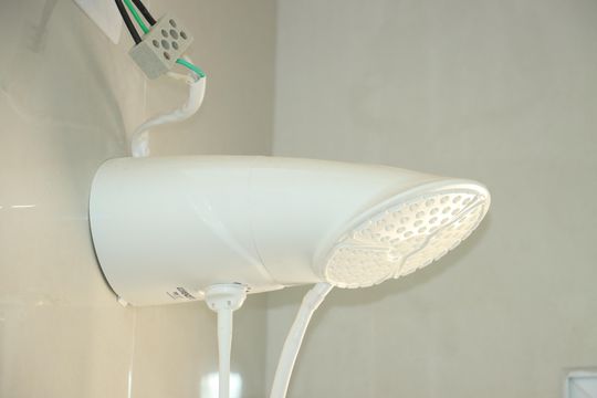 Banheiro de casa de condomínio para alugar com 2 quartos, 52m² em Chácara Ondas Verdes, Cotia