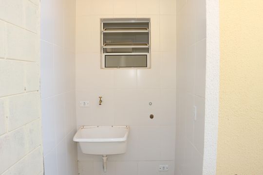 Área de Serviço de casa de condomínio para alugar com 2 quartos, 52m² em Chácara Ondas Verdes, Cotia