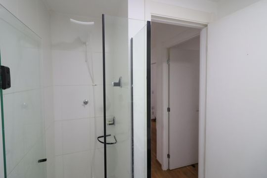 Banheiro de apartamento para alugar com 2 quartos, 39m² em Padroeira, Osasco