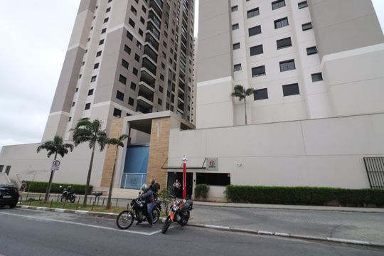 Fachada de apartamento para alugar com 2 quartos, 39m² em Padroeira, Osasco