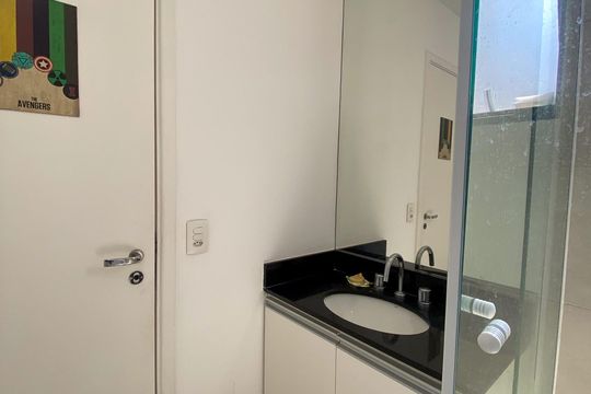 Banheiro de kitnet/studio à venda com 1 quarto, 35m² em Santo Amaro, São Paulo