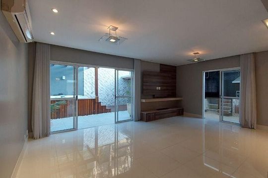 Casa à venda com 3 quartos, 210m² em Demarchi, São Bernardo do Campo