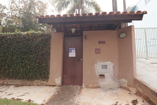 Fachada de casa à venda com 3 quartos, 228m² em Cecap, Jundiaí