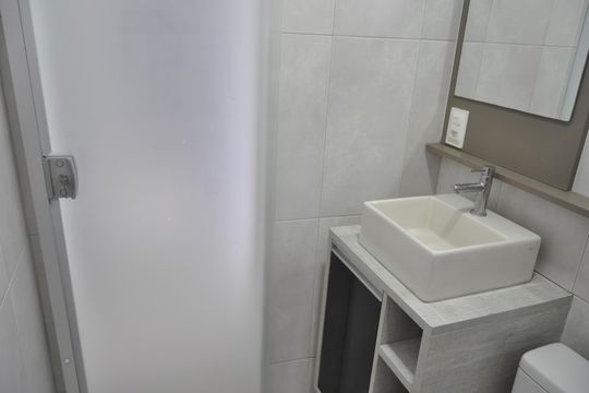 Banheiro de apartamento à venda com 1 quarto, 52m² em Higienópolis, Rio de Janeiro