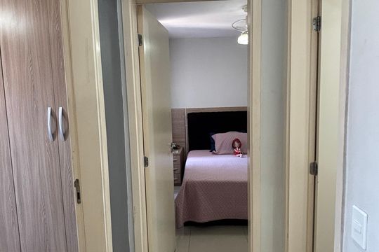 Corredor de apartamento à venda com 2 quartos, 57m² em Vila Homero Thon, Santo André