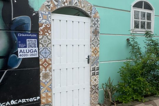 Fachada  de apartamento para alugar com 1 quarto, 20m² em Aclimação, São Paulo