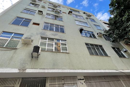 Fachada de apartamento à venda com 2 quartos, 69m² em Vila Isabel, Rio de Janeiro