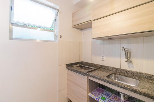 Cozinha de apartamento à venda com 1 quarto, 39m² em Santa Tereza, Porto Alegre