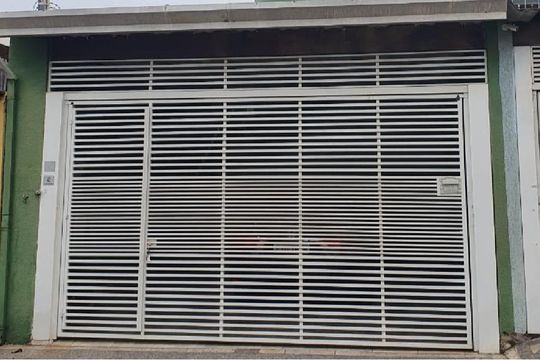 Fachada de casa à venda com 4 quartos, 249m² em Jardim Andrea Demarchi, São Bernardo do Campo