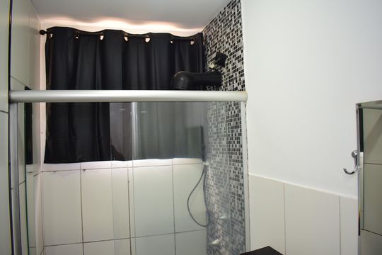Banheiro de apartamento para alugar com 2 quartos, 45m² em Parque dos Lagos, Ribeirão Preto