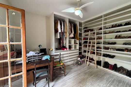 Suíte closet de casa para alugar com 4 quartos, 400m² em Vila Olímpia, São Paulo