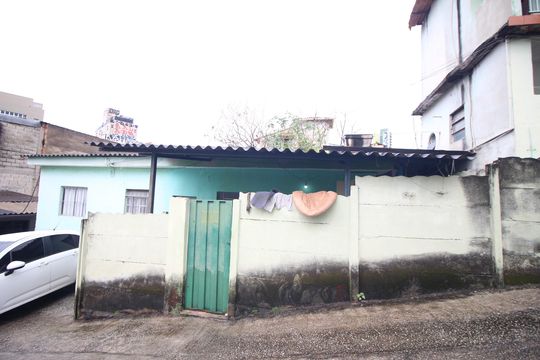 Quintal de casa à venda com 2 quartos, 700m² em Eldorado, Contagem