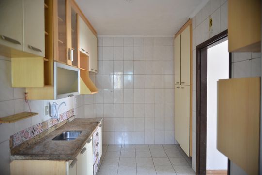 Cozinha de apartamento à venda com 2 quartos, 70m² em Vila Valparaíso, Santo André