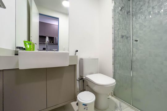 Banheiro de kitnet/studio à venda com 1 quarto, 30m² em Vila Mariana, São Paulo
