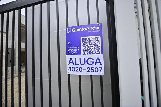 Placa de casa de condomínio para alugar com 3 quartos, 153m² em Vila Rosa, Goiânia