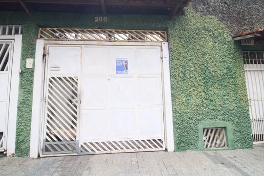 Fachada de casa para alugar com 1 quarto, 16m² em Jardim Umuarama, São Paulo