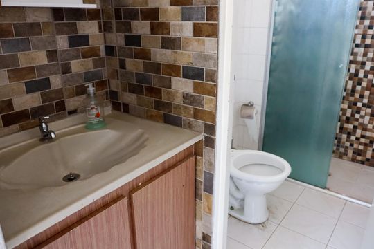Banheiro Social de apartamento à venda com 2 quartos, 45m² em Novo Osasco, Osasco