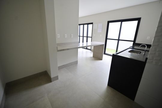 Cozinha de casa de condomínio para alugar com 3 quartos, 153m² em Vila Rosa, Goiânia