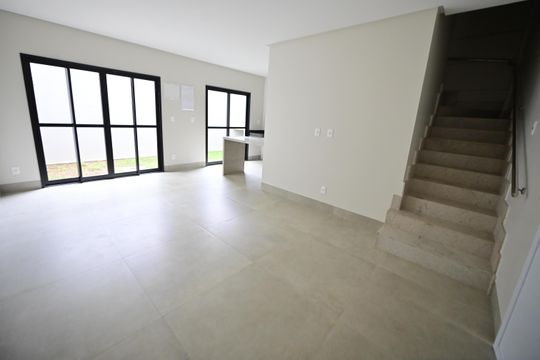 Casa de Condomínio para alugar com 3 quartos, 153m² em Vila Rosa, Goiânia