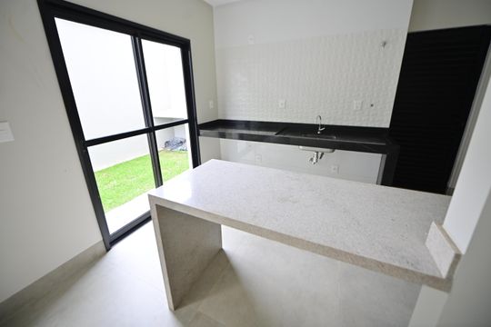Cozinha de casa de condomínio para alugar com 3 quartos, 153m² em Vila Rosa, Goiânia