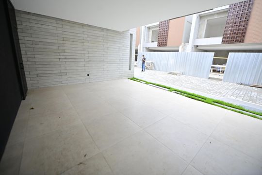 Garagem de casa de condomínio para alugar com 3 quartos, 153m² em Vila Rosa, Goiânia