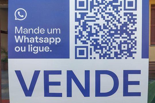 Placa de apartamento à venda com 2 quartos, 68m² em Petrópolis, Porto Alegre