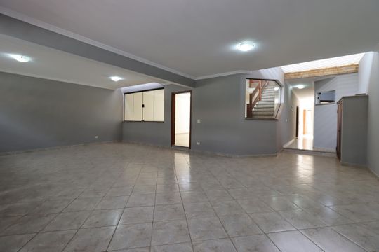 Garagem de casa à venda com 4 quartos, 311m² em Vila Valparaíso, Santo André