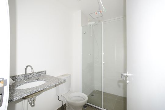 Banheiro de kitnet/studio para alugar com 1 quarto, 29m² em Vila Mariana, São Paulo