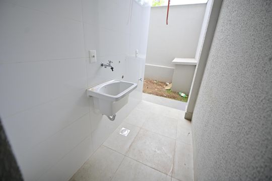 Área de Serviço de casa de condomínio para alugar com 3 quartos, 153m² em Vila Rosa, Goiânia