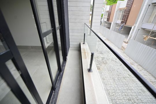 Varanda da Suíte  de casa de condomínio para alugar com 3 quartos, 153m² em Vila Rosa, Goiânia