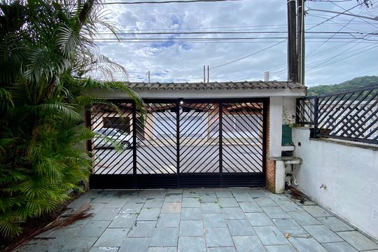 Garagem de casa para alugar com 3 quartos, 200m² em Canto do Forte, Praia Grande