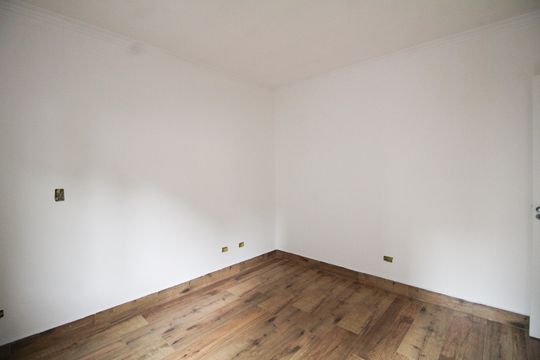 Quarto 3 de casa à venda com 3 quartos, 120m² em Vila Canero, São Paulo