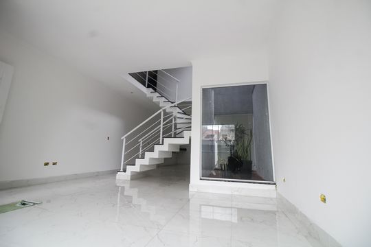 Casa à venda com 3 quartos, 120m² em Vila Canero, São Paulo