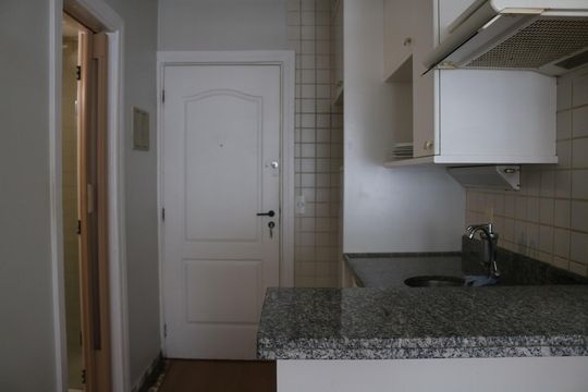 Cozinha de apartamento para alugar com 1 quarto, 28m² em Perdizes, São Paulo