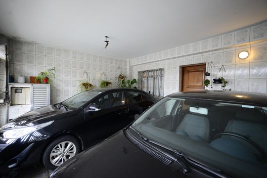 Garagem de casa à venda com 3 quartos, 248m² em Vila Monumento, São Paulo