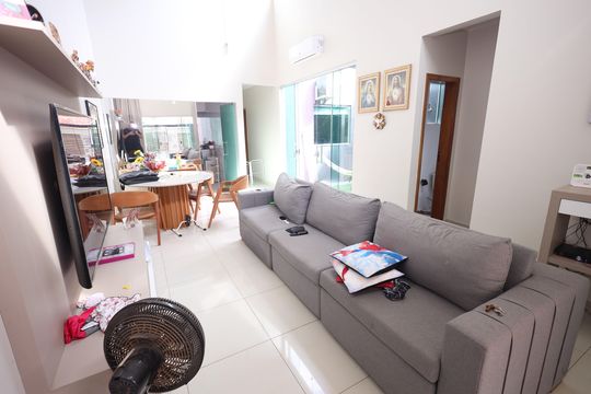 Sala de casa à venda com 3 quartos, 138m² em Jardim Atlantico, Goiânia