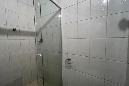 Banheiro 2 de casa à venda com 3 quartos, 100m² em Rio Pequeno, São Paulo