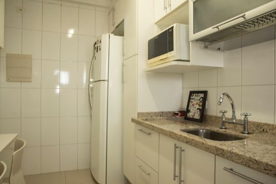 Cozinha de apartamento à venda com 2 quartos, 69m² em Chácara Inglesa, São Paulo