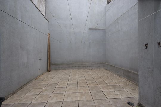 Quintal de casa à venda com 3 quartos, 195m² em Parque Santa Madalena, São Paulo