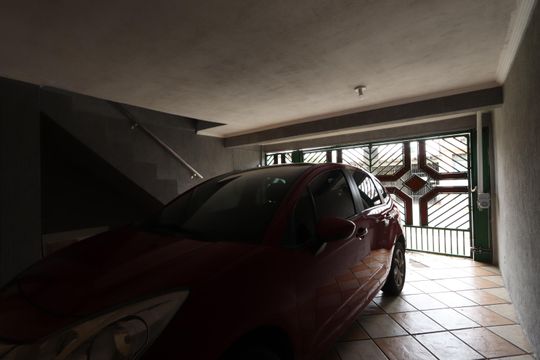 Garagem de casa à venda com 3 quartos, 195m² em Parque Santa Madalena, São Paulo