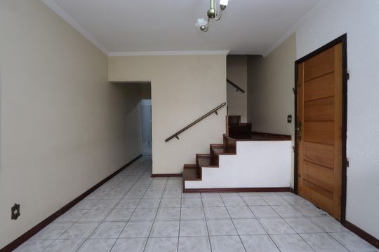 Sala de casa à venda com 3 quartos, 195m² em Parque Santa Madalena, São Paulo
