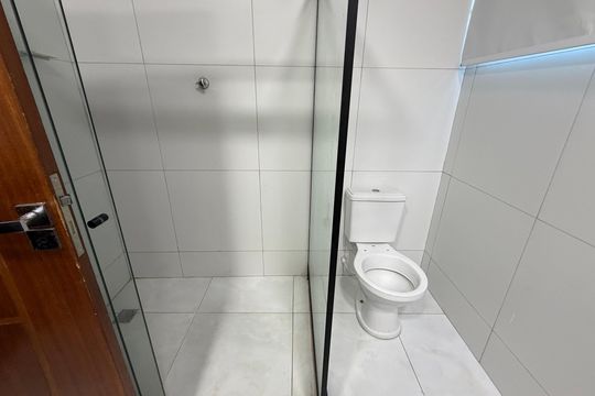Banheiro da Suíte 3 de casa de condomínio à venda com 5 quartos, 300m² em Jacarepaguá, Rio de Janeiro
