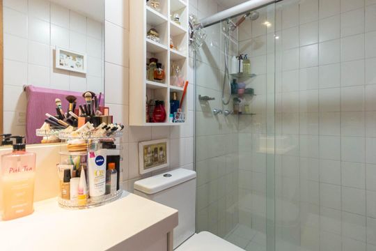 Banheiro Suíte de apartamento à venda com 2 quartos, 70m² em Tijuca, Rio de Janeiro