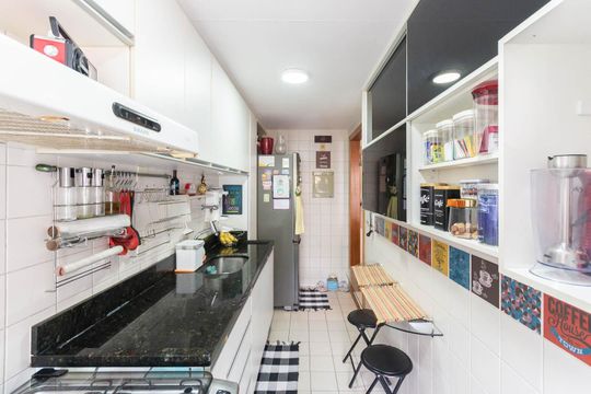 Cozinha de apartamento à venda com 2 quartos, 70m² em Tijuca, Rio de Janeiro