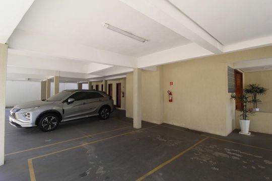 Garagem de apartamento à venda com 3 quartos, 145m² em Jardim Itu, Porto Alegre