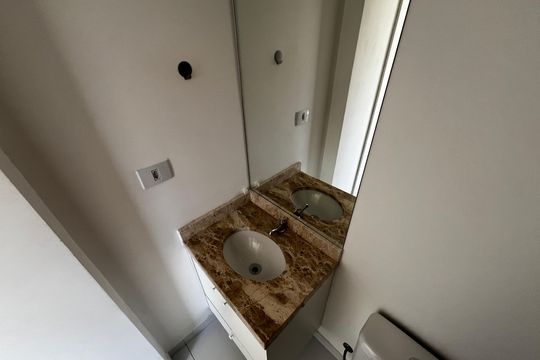 Banheiro de kitnet/studio à venda com 1 quarto, 26m² em Santana, São Paulo