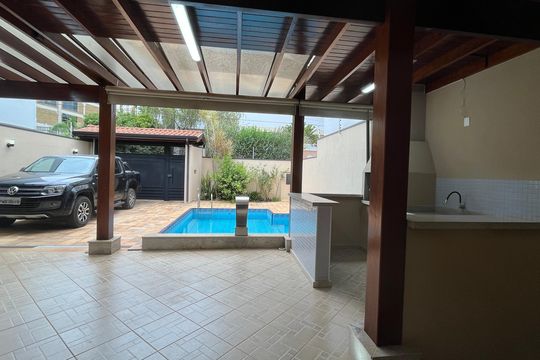 Casa à venda com 5 quartos, 407m² em Fazenda Santa Cândida, Campinas