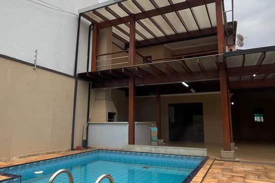 Casa à venda com 5 quartos, 407m² em Fazenda Santa Cândida, Campinas