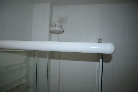 Banheiro de kitnet/studio para alugar com 1 quarto, 40m² em Vila Buarque, São Paulo