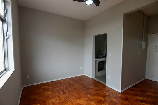 Sala de apartamento à venda com 2 quartos, 58m² em Imperial de São Cristóvão, Rio de Janeiro